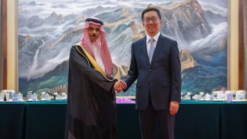 ابن فرحان بحث ونائب الرئيس الصيني في سبل تنمية التعاون المشترك بينهما