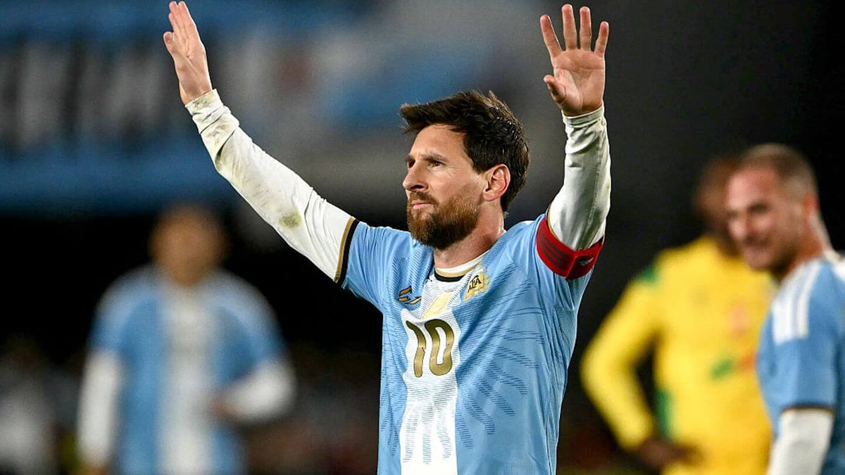ميسي بعد اعتزاله اللعب دوليًا مع منتخب الأرجنتين : لقد اتخذت القرار الصحيح .