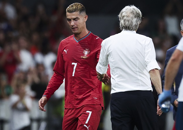 إبعاد رونالدو عن منتخب البرتغال , هل يعلن مهاجم النّصر إعتزاله دوليًا .