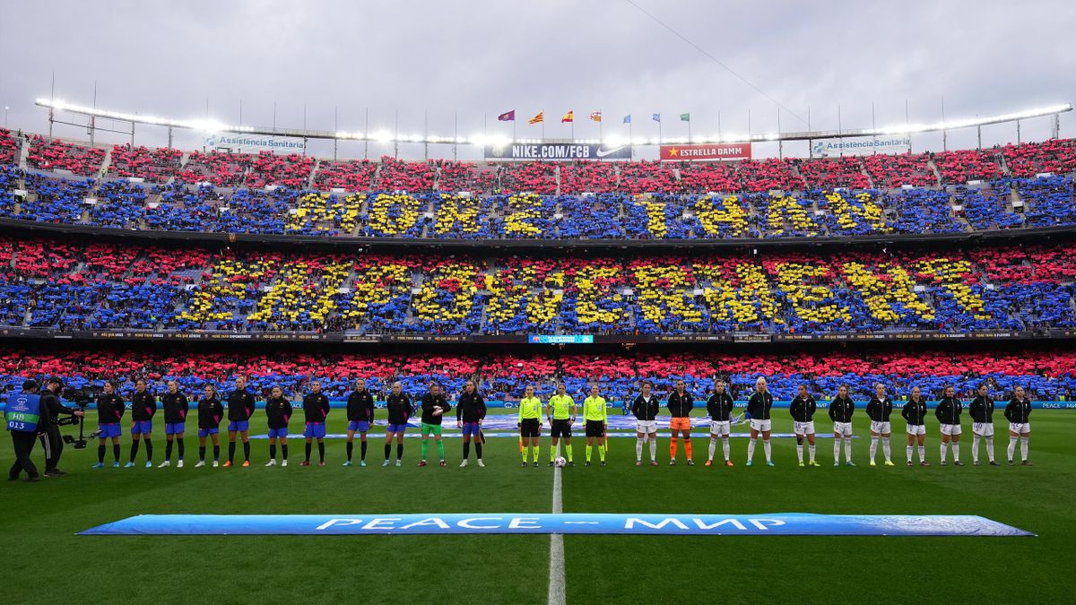 مشجعو برشلونة يحضّرون ’’تيفو’’ مفاجئ للقاء القمّة مع ريال مدريد .